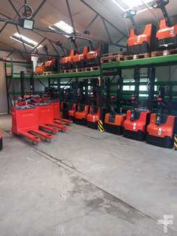 Pallet Stackers 2021  Toyota spe200D (13)