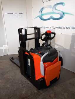 Pallet Stackers 2021  Toyota spe200D (4)