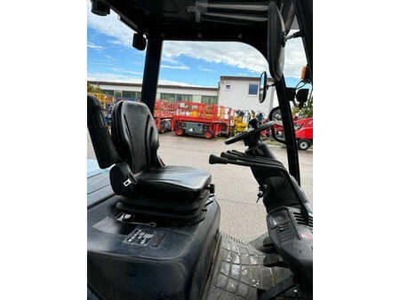 Diesel heftrucks 2019  Hyster Yale UT35P Dieselstapler 2500kg, 4800mm, BJ 2019 (9)