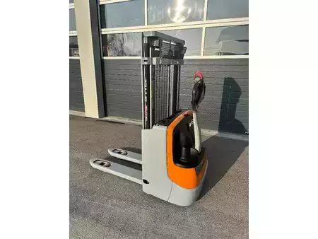 Ledestabler 2019  Still EXV 10 Hochhubwagen *Akku NEU* (2)