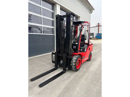 Dieselový VZV 2021  HC (Hangcha) CPCD35 Dieselstapler 3500kg, 4700mm (6)