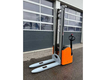 Stacker pedestre 2009  Still EGV 14 Hochhubwagen 1400kg, 4640mm (2)