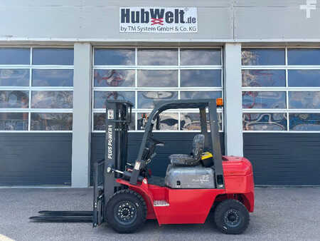 Diesel heftrucks 2025  Plus Power Dieselstapler 2500kg, 3000mm (1)