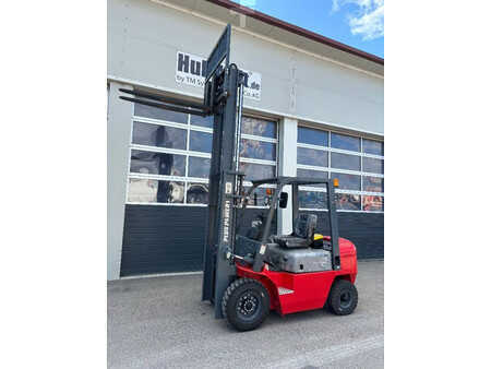 Diesel heftrucks 2025  Plus Power Dieselstapler 2500kg, 3000mm (11)