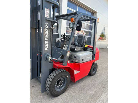 Diesel heftrucks 2025  Plus Power Dieselstapler 2500kg, 3000mm (12)