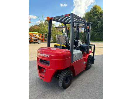 Diesel heftrucks 2025  Plus Power Dieselstapler 2500kg, 3000mm (4)