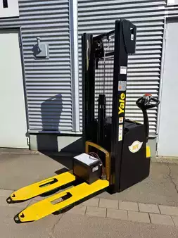 Apilador eléctrico 2017  Yale MS 16 (1)