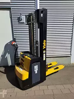 Apilador eléctrico 2017  Yale MS 16 (2)