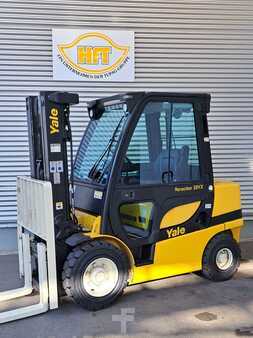 Dieselstapler 2017  Yale GDP 30 VX (1)
