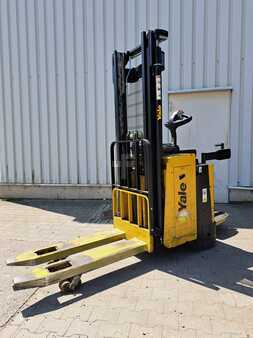 Pallet Stackers 2018  Yale MS12X IL (1)