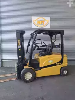 Elektromos 4 kerekű 2020  Yale ERP 30 VL (1)