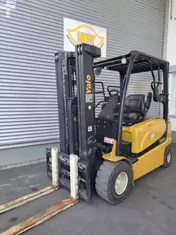 Elektromos 4 kerekű 2020  Yale ERP 30 VL (2)