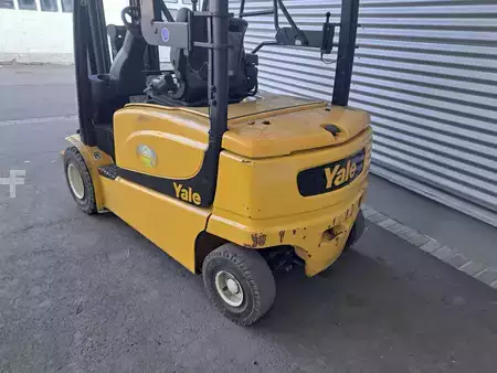 Elektromos 4 kerekű 2020  Yale ERP 30 VL (3)