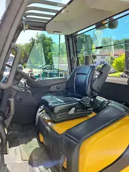 Chariots élévateurs diesel 2021  Yale GDP 55 VX (3)