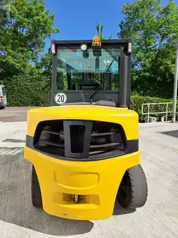 Chariots élévateurs diesel 2021  Yale GDP 55 VX (5)