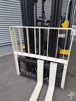 Dieselstapler 2021  Yale GDP 3,0 N (8)