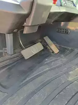 Elektrisk- 4 hjul 2023  Cesab B 880 H2 (5)