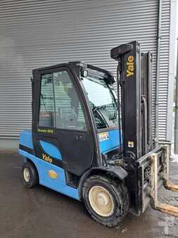 Gas gaffeltruck 2008  Yale GLP 30 VX (1)