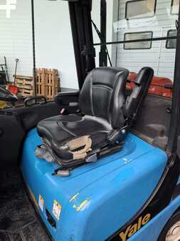 Gas gaffeltruck 2008  Yale GLP 30 VX (5)