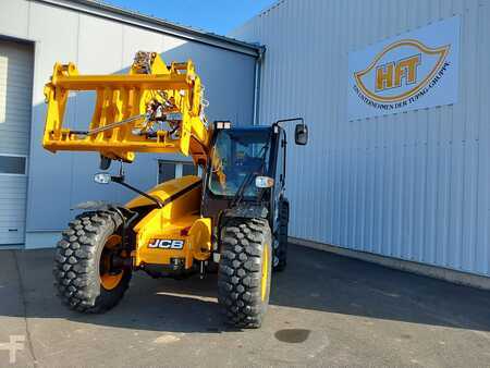 Empilhador telescópico-Fixo 2022  JCB 536-95 Agri Xtra (1)