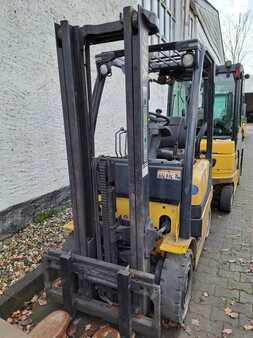 Gázüzemű targoncák 2013  Yale GLP 20 SVX Value (2)