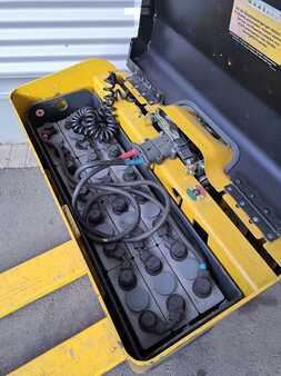 Nízkozdvižný vozík 2013  Yale MP 22 AC (6)