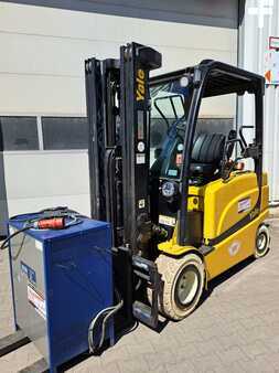 4-wiel elektrische heftrucks 2016  Yale ERP35 VL (1)
