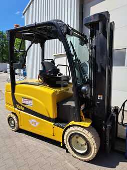 4-wiel elektrische heftrucks 2016  Yale ERP35 VL (2)