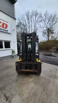 Dieselstapler 2017  Yale GDP 50 VX PRODUCTIVI (2)