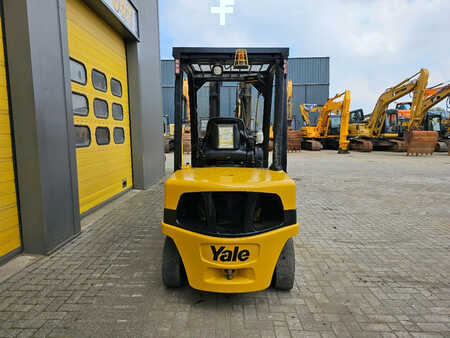 Diesel Forklifts 2013  Yale GDP35VX (4)