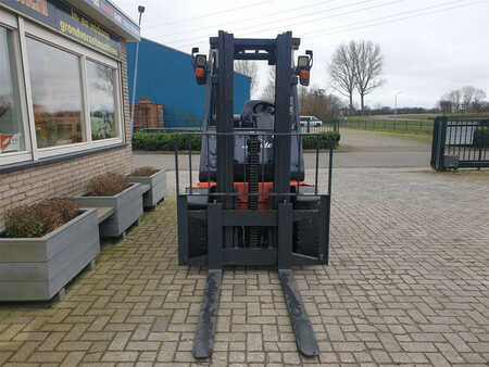 Diesel heftrucks 2012  Linde H30D-05 (4)