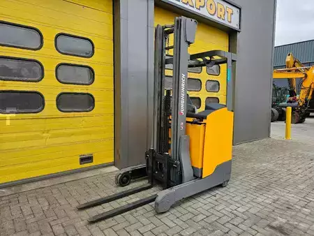 Chariots à mât rétractable 2018  Reachtruck Jungheinrich ETV112 (2)
