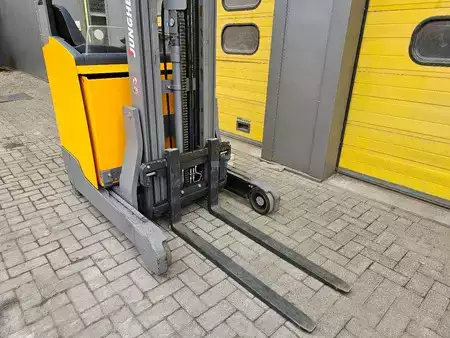 Chariots à mât rétractable 2018  Reachtruck Jungheinrich ETV112 (9)