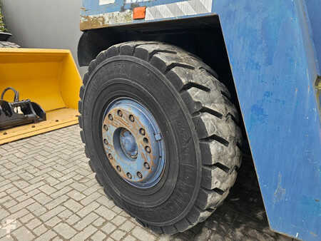 Diesel gaffeltruck 1985  Svetruck 28120-46 * 28TON Hefcapaciteit * (20)