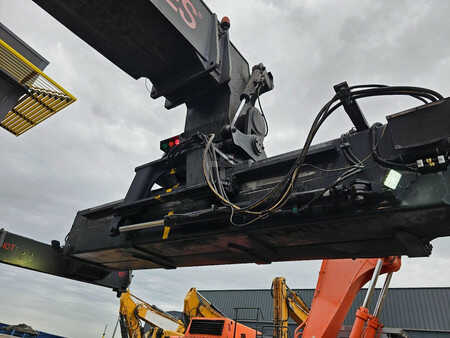 Reachstacker 2010  SMV Konecranes SMV 4531TB5 (21)