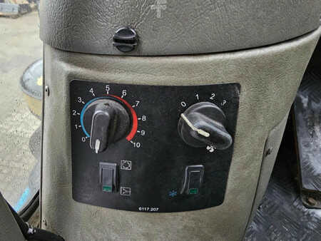 Reachstacker 2010  SMV Konecranes SMV 4531TB5 (26)