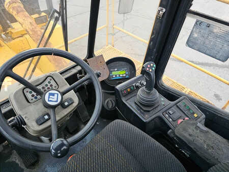 Chariots porte-conteneurs 2005  Fantuzzi FDC25K7DB (18)