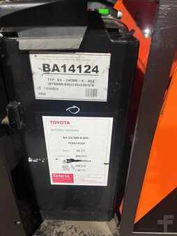 Porta-paletes elétrico 2013  BT LPE 200 (4)