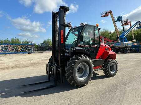 Chariots élévateurs tout terrain 2023  Manitou  (13)