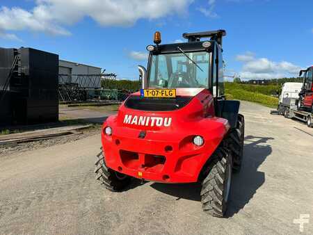 Chariots élévateurs tout terrain 2023  Manitou  (16)