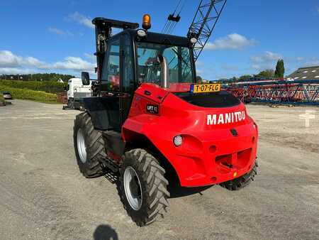 Chariots élévateurs tout terrain 2023  Manitou  (20)