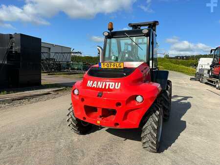 Chariots élévateurs tout terrain 2023  Manitou  (5)