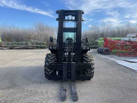 Chariots élévateurs tout terrain 2023  Manitou  (1)