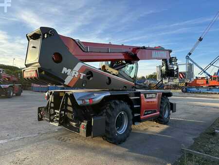 Chariots télécopiques rotatifs 2024  Manitou MRT (10)