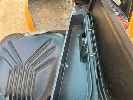 Dieselový VZV 2012  Jungheinrich DFG435s (32)