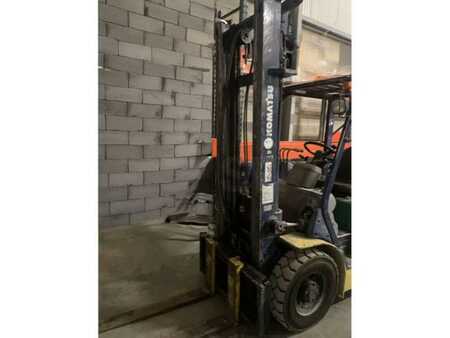 Dieselový VZV 2002  Komatsu FD25T-14 (2)