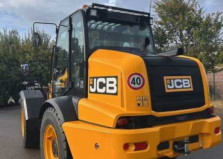 Sollevatori telescopici rigidi 2020  JCB TM320 (5)