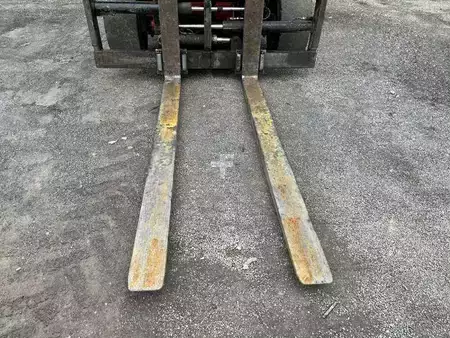 Chariots élévateurs diesel 2010  Manitou MI60H (6T / 4m) (11)