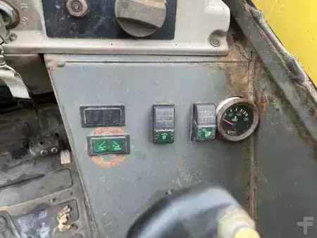 Manipulador fijo 1998  JCB 532-120 (41)