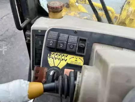 Manipulador fijo 1998  JCB 532-120 (43)